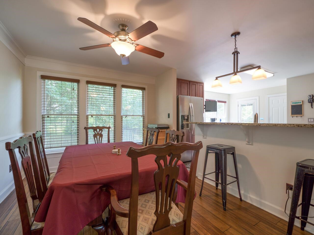 609 St Vincent Drive