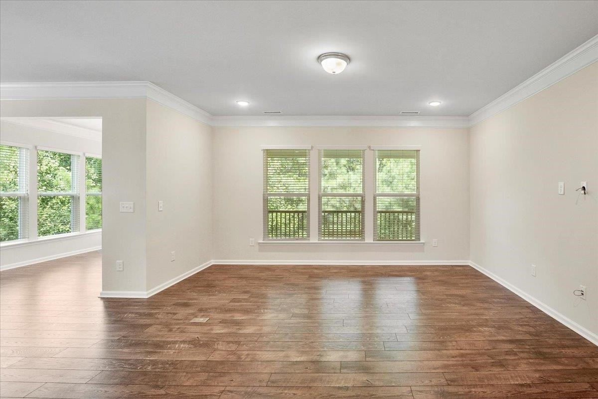 813 Cozy Oak Avenue