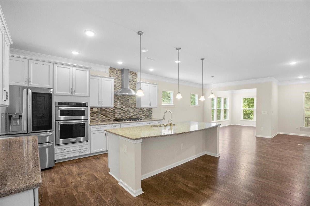 813 Cozy Oak Avenue