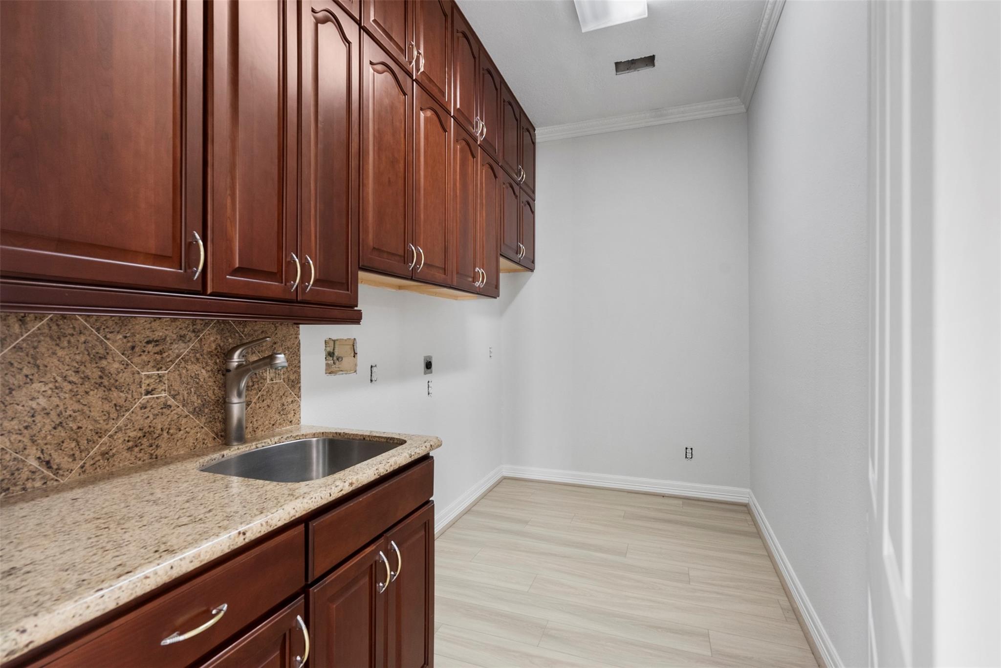 13918 Sunset View Drive