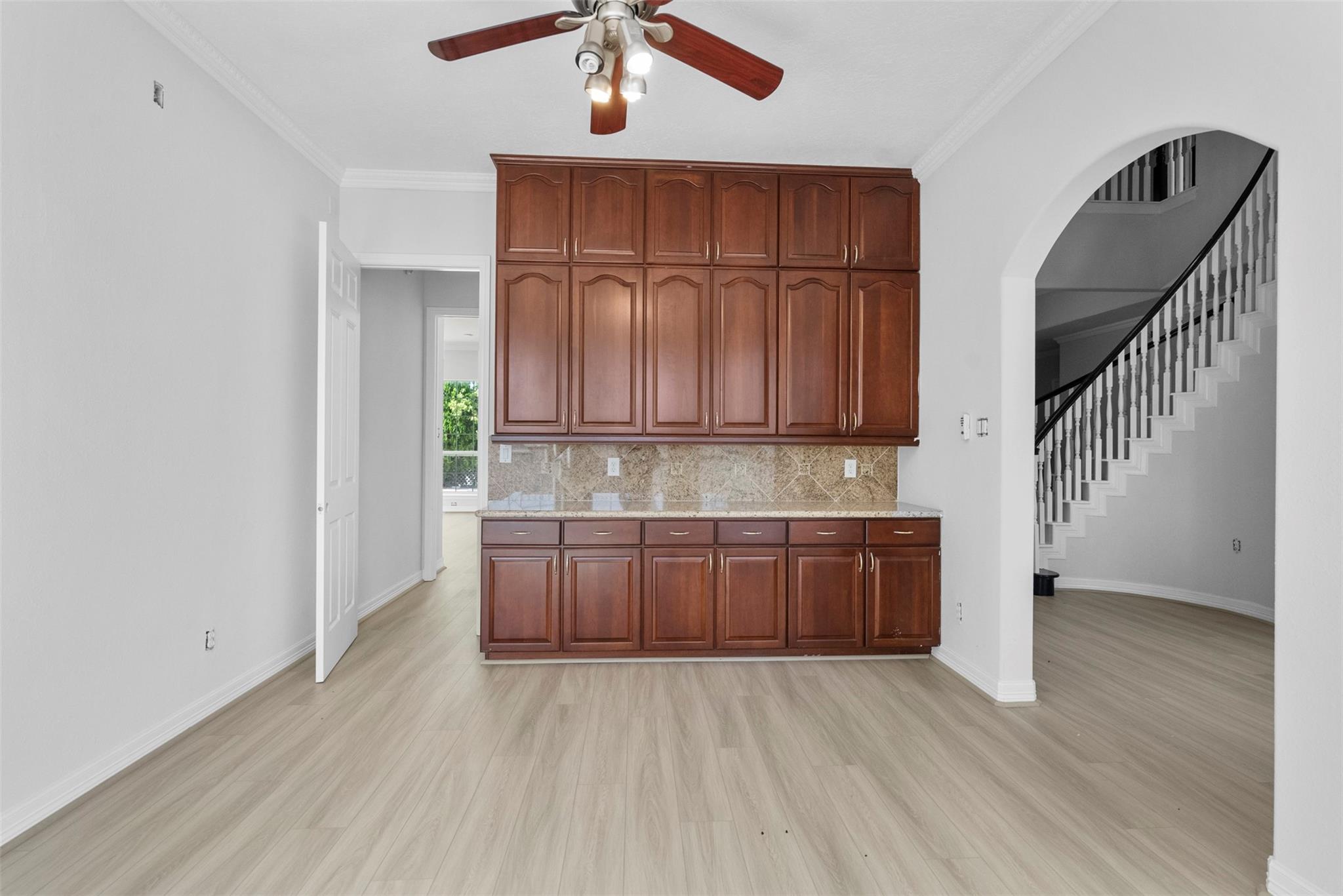 13918 Sunset View Drive