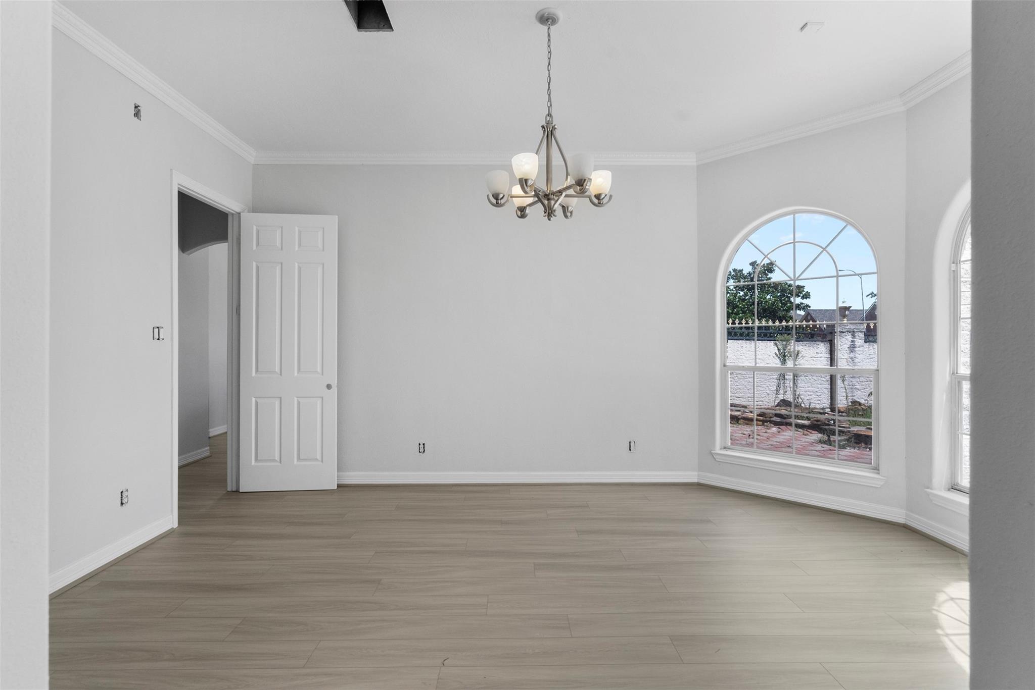 13918 Sunset View Drive