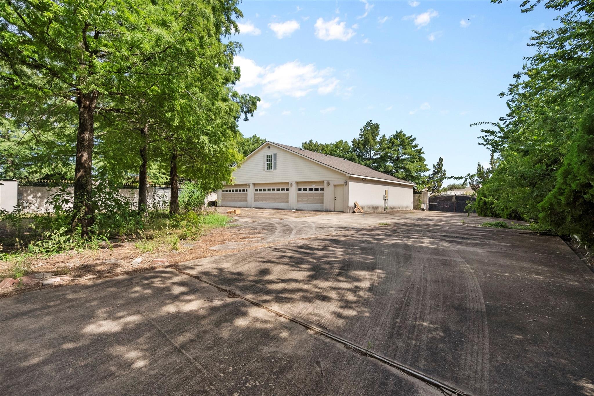 13918 Sunset View Drive