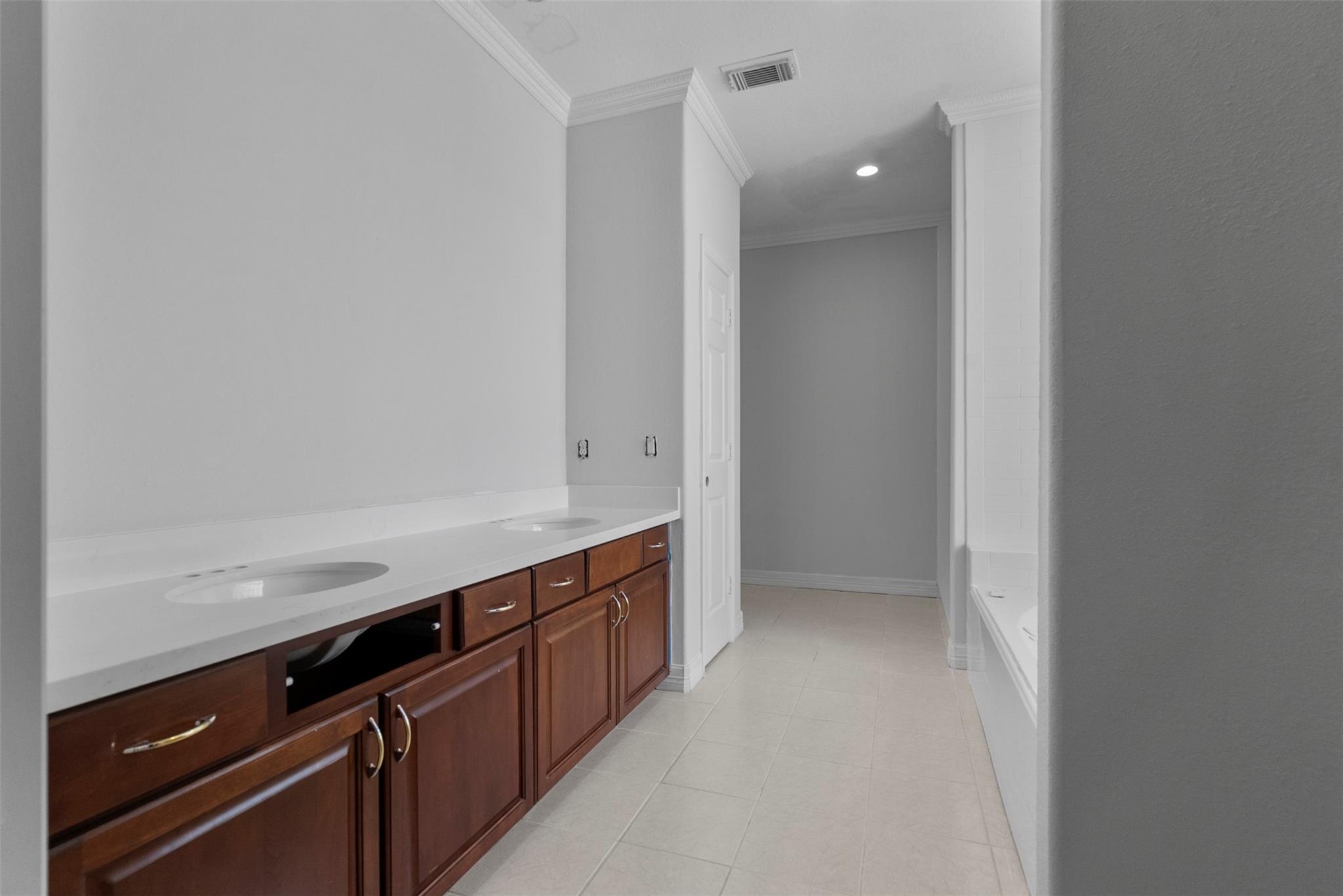 13918 Sunset View Drive