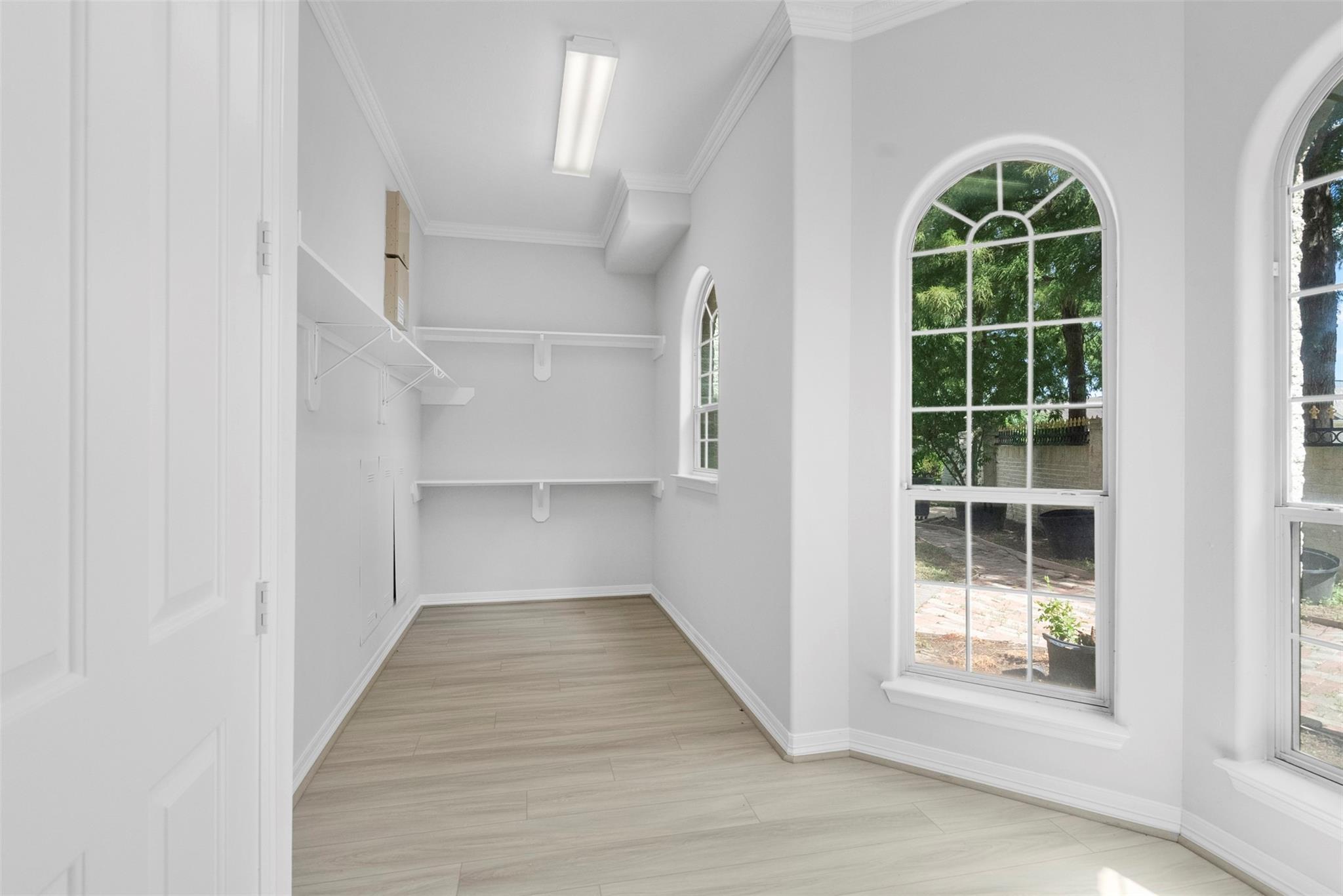 13918 Sunset View Drive