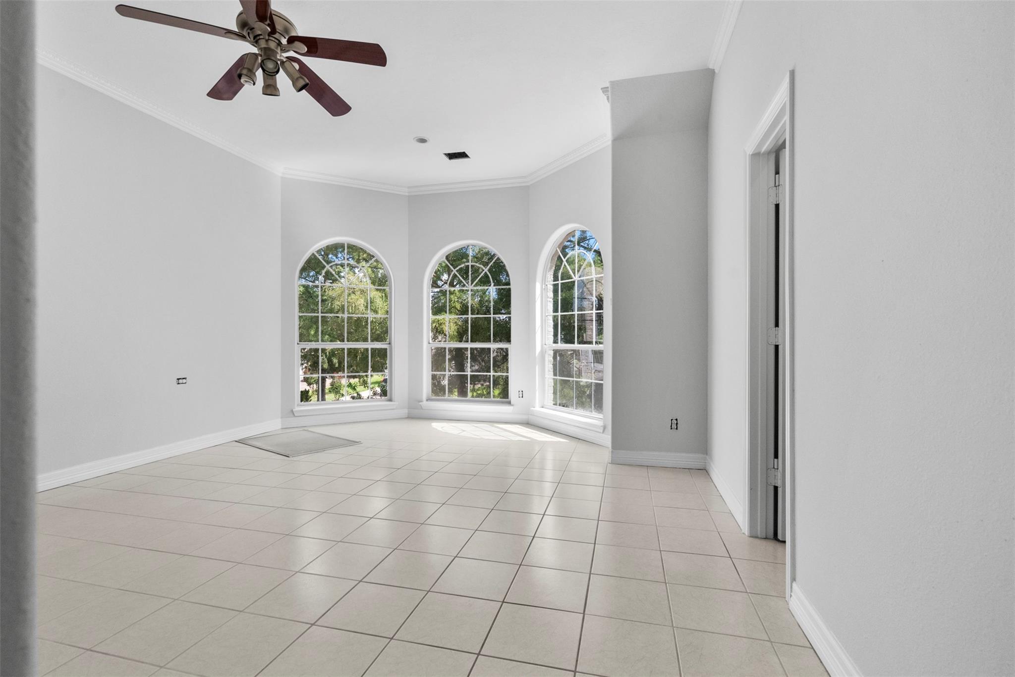 13918 Sunset View Drive