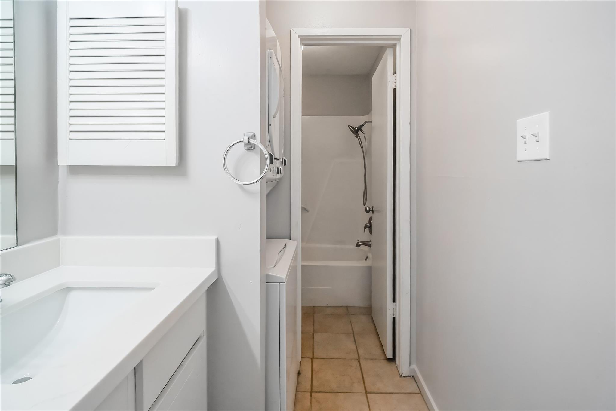 1100 Augusta Drive # 7