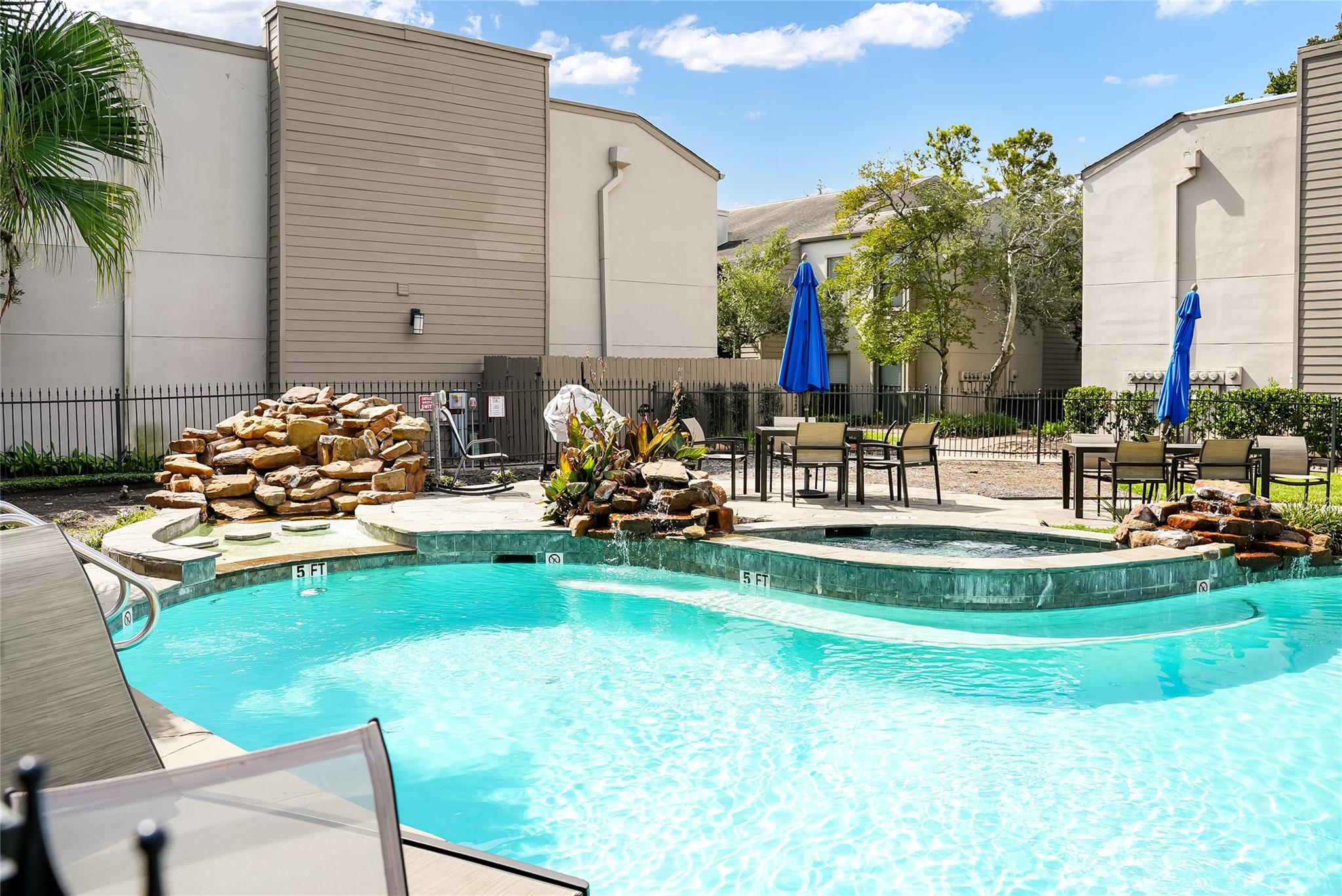 1100 Augusta Drive # 7