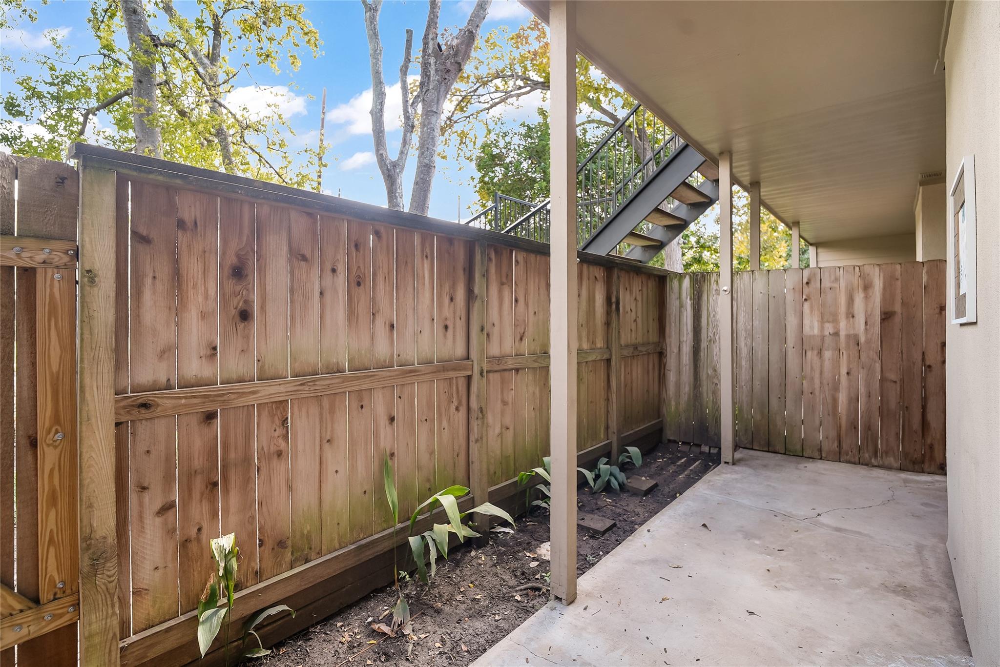 1100 Augusta Drive # 7