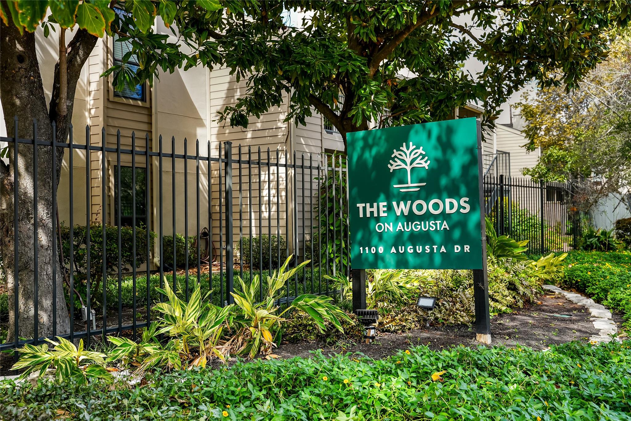 1100 Augusta Drive # 7