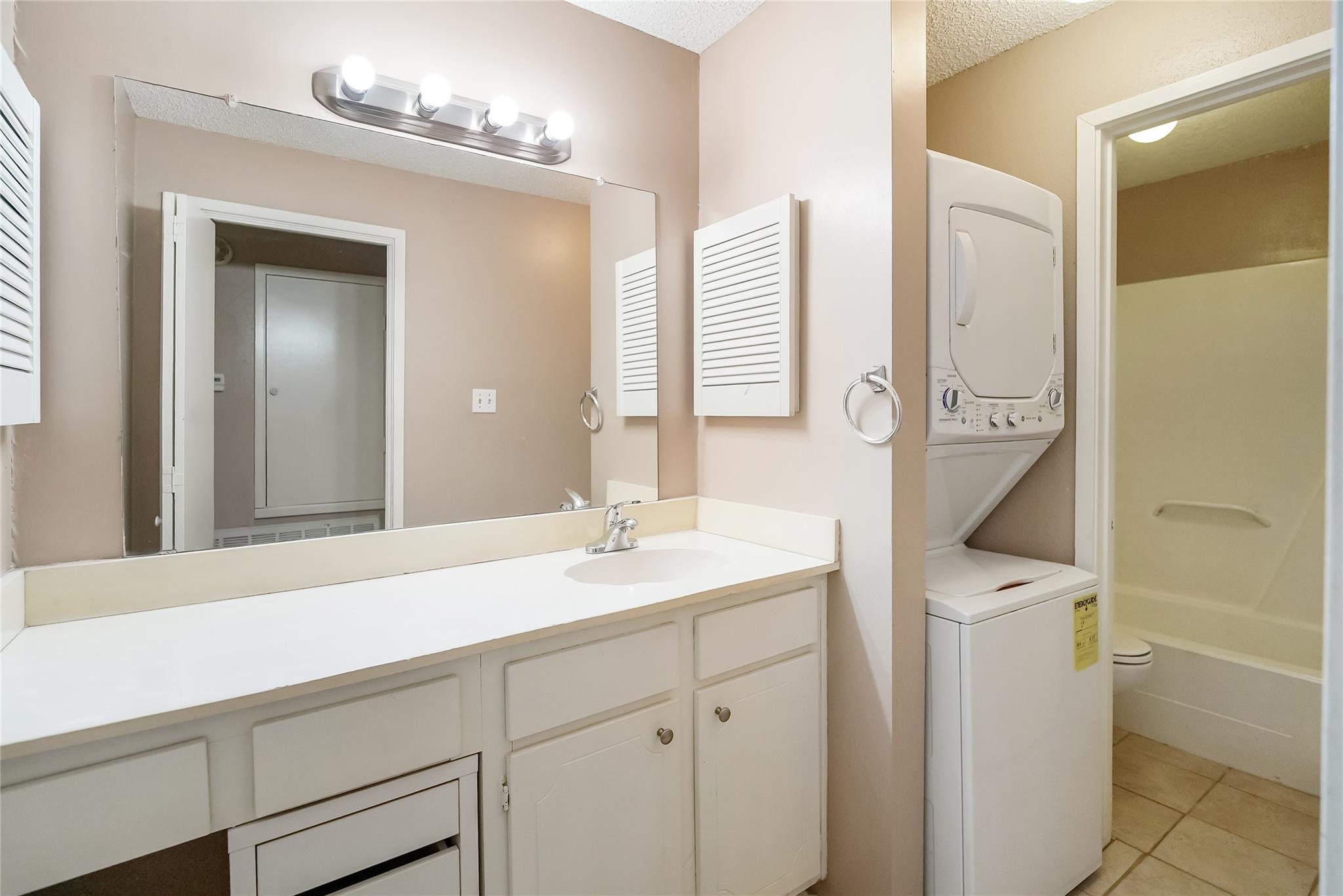 1100 Augusta Drive # 7