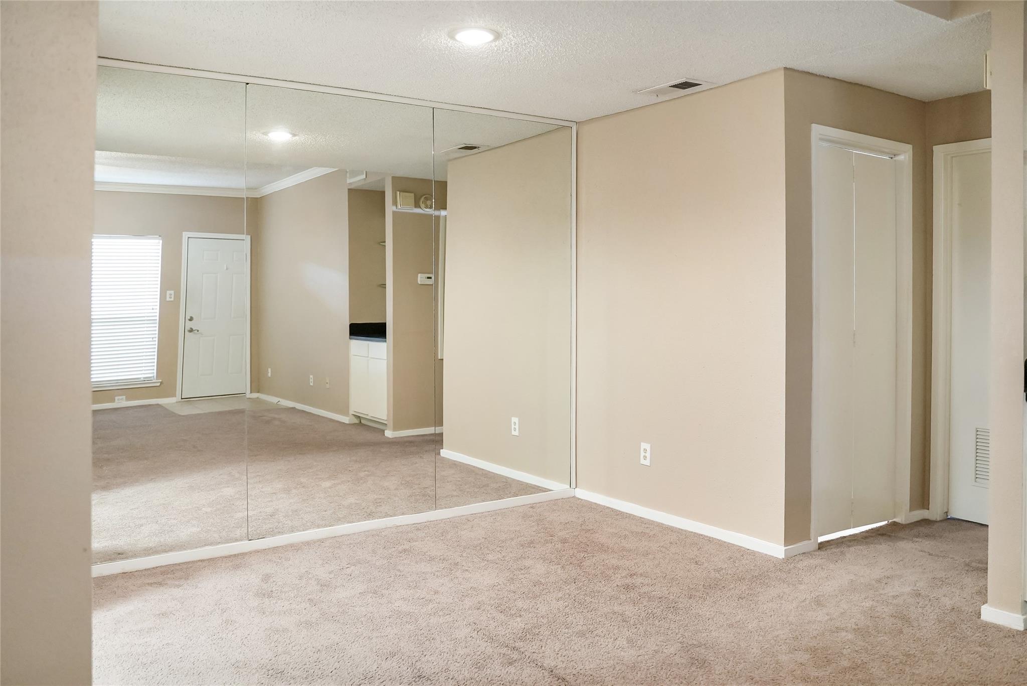 1100 Augusta Drive # 7