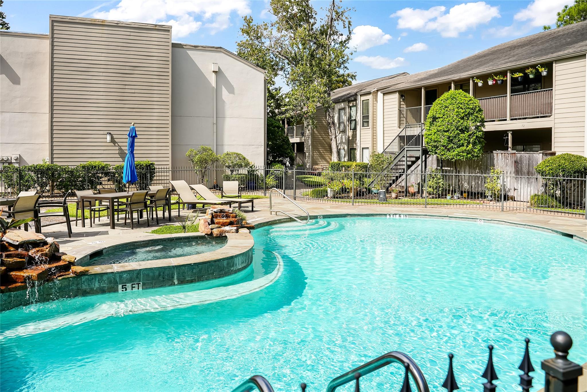 1100 Augusta Drive # 7