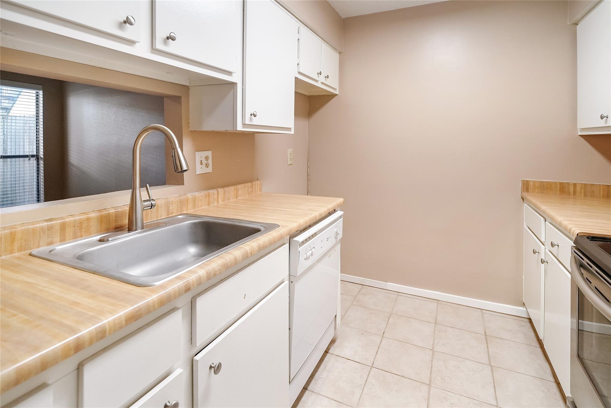 1100 Augusta Drive # 7