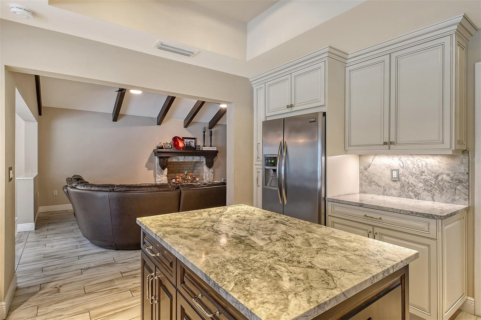 1523 DANFORTH LN