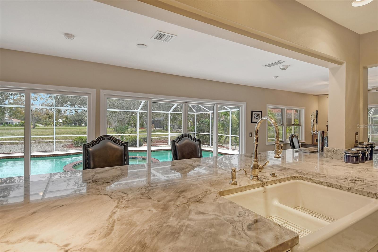 1523 DANFORTH LN