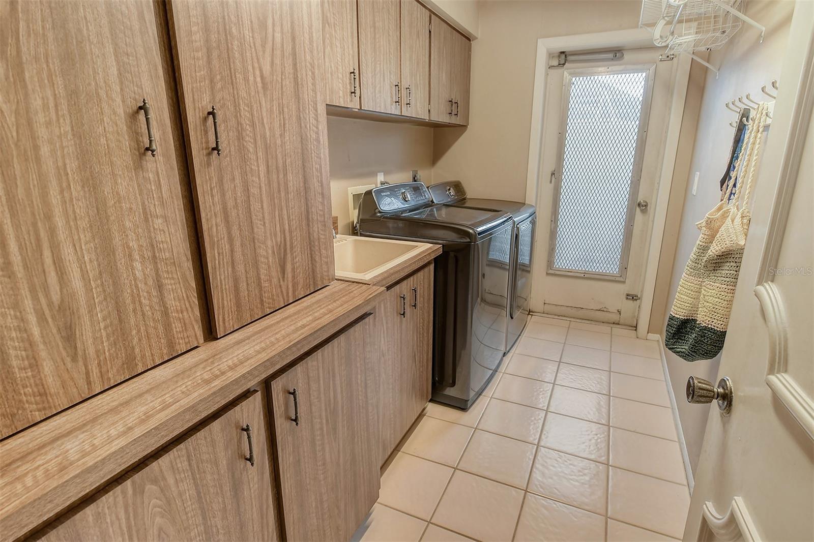 1523 DANFORTH LN