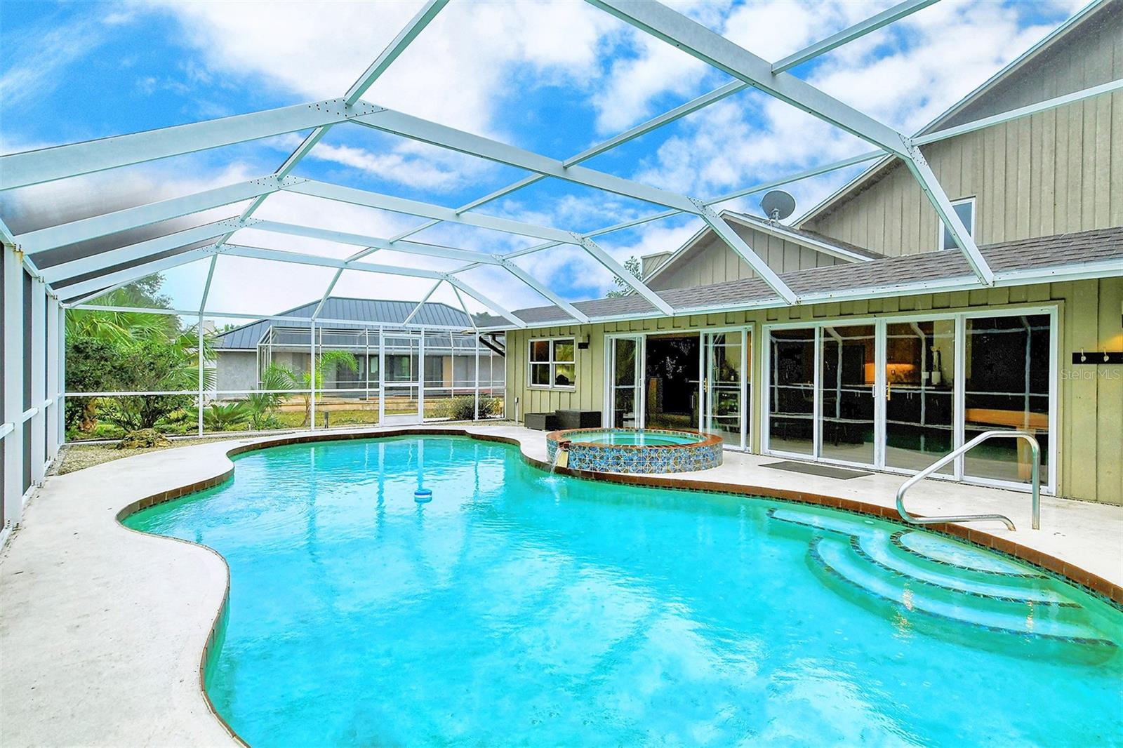 1523 DANFORTH LN