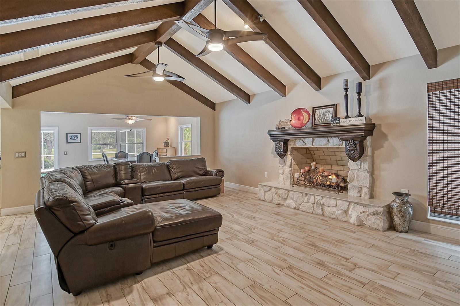 1523 DANFORTH LN