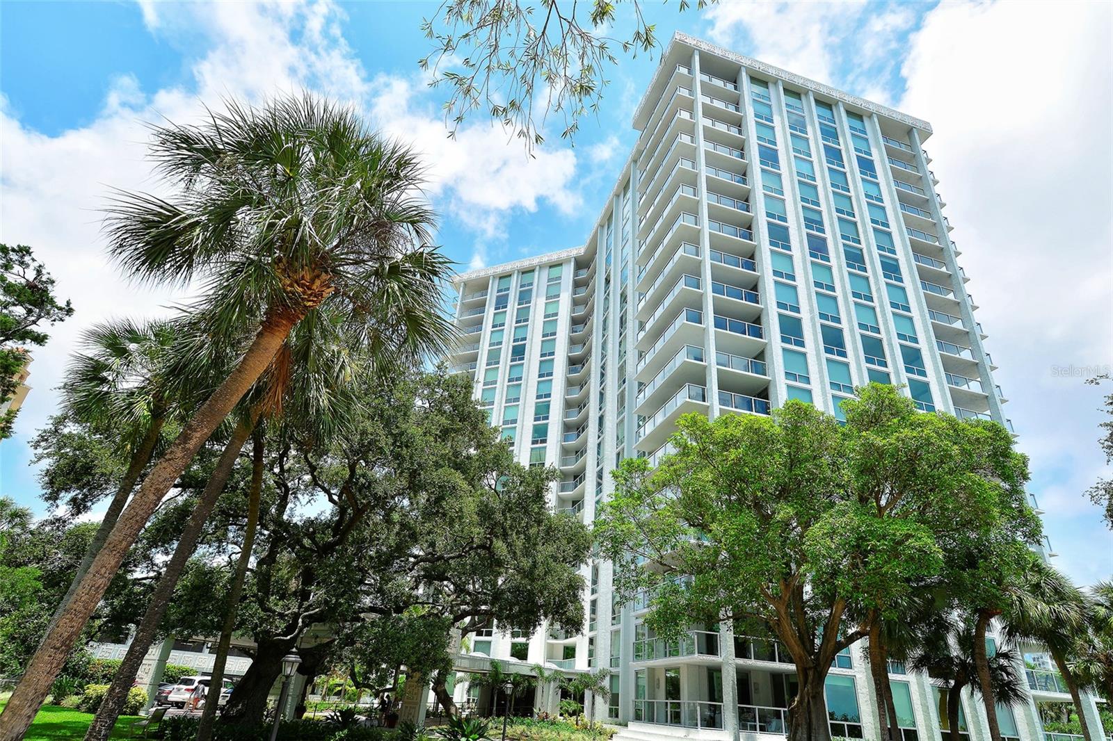 1111 N GULFSTREAM AVE #14C