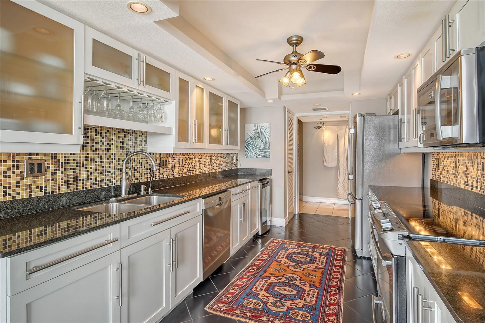 1111 N GULFSTREAM AVE #14C