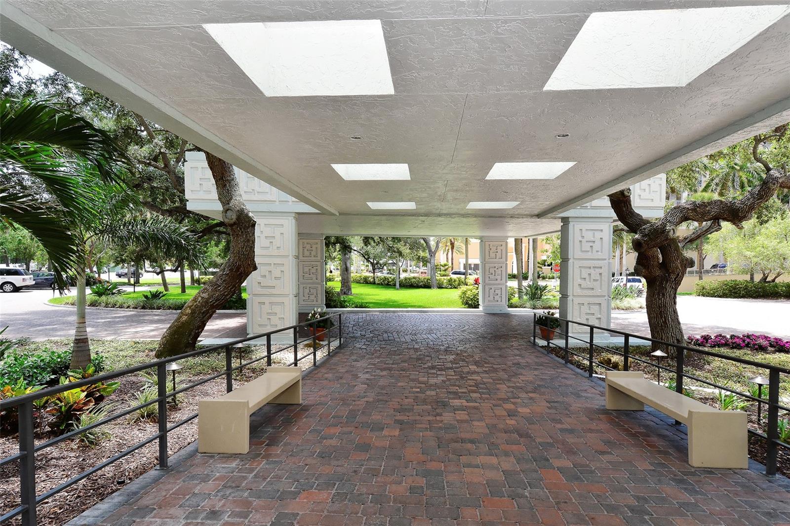 1111 N GULFSTREAM AVE #14C
