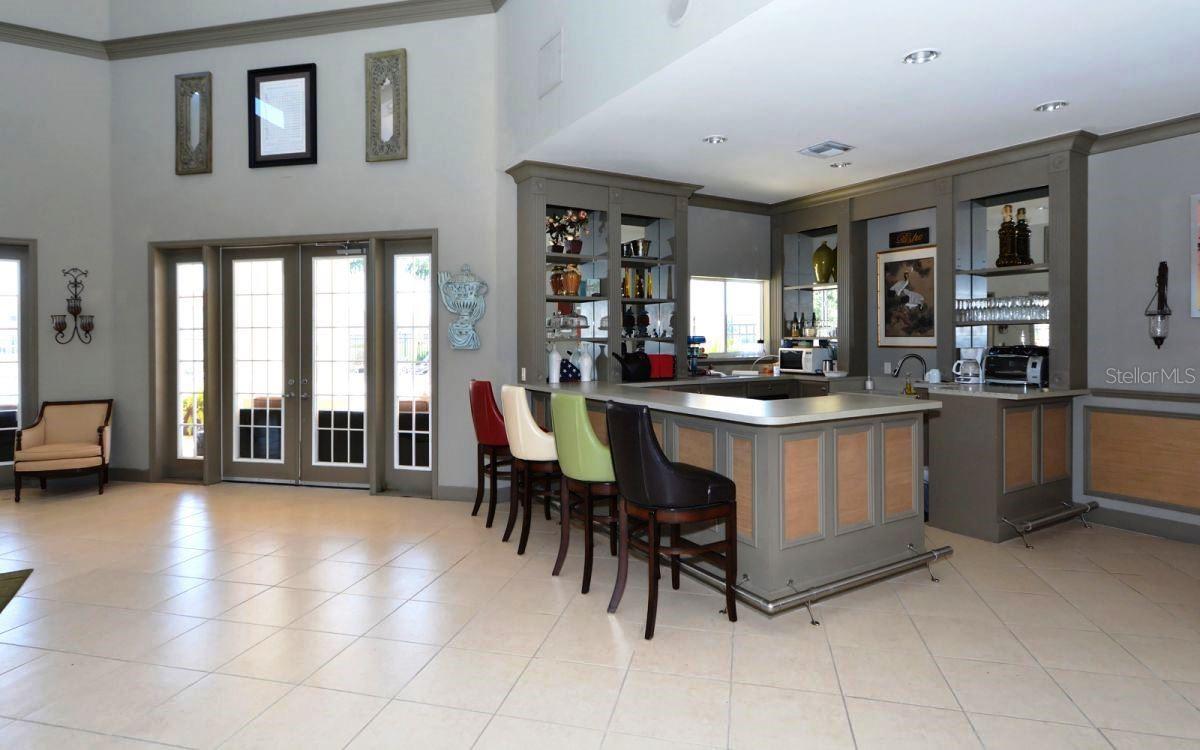 1185 VILLAGIO CIR #201