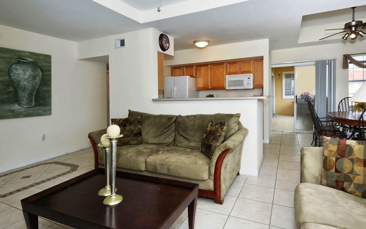 1185 VILLAGIO CIR #201