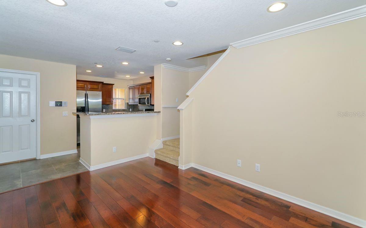 8713 SPRUCE HILLS CT