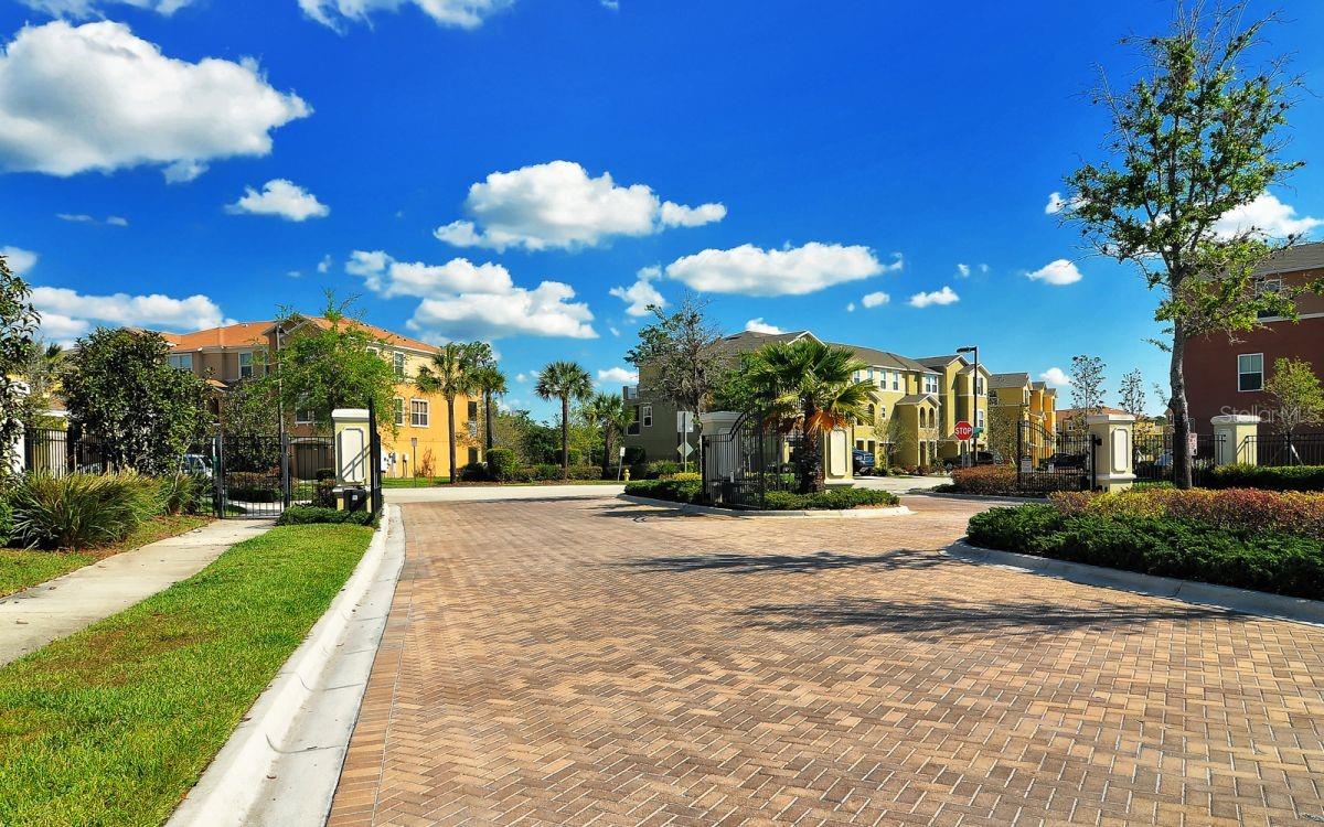 8713 SPRUCE HILLS CT