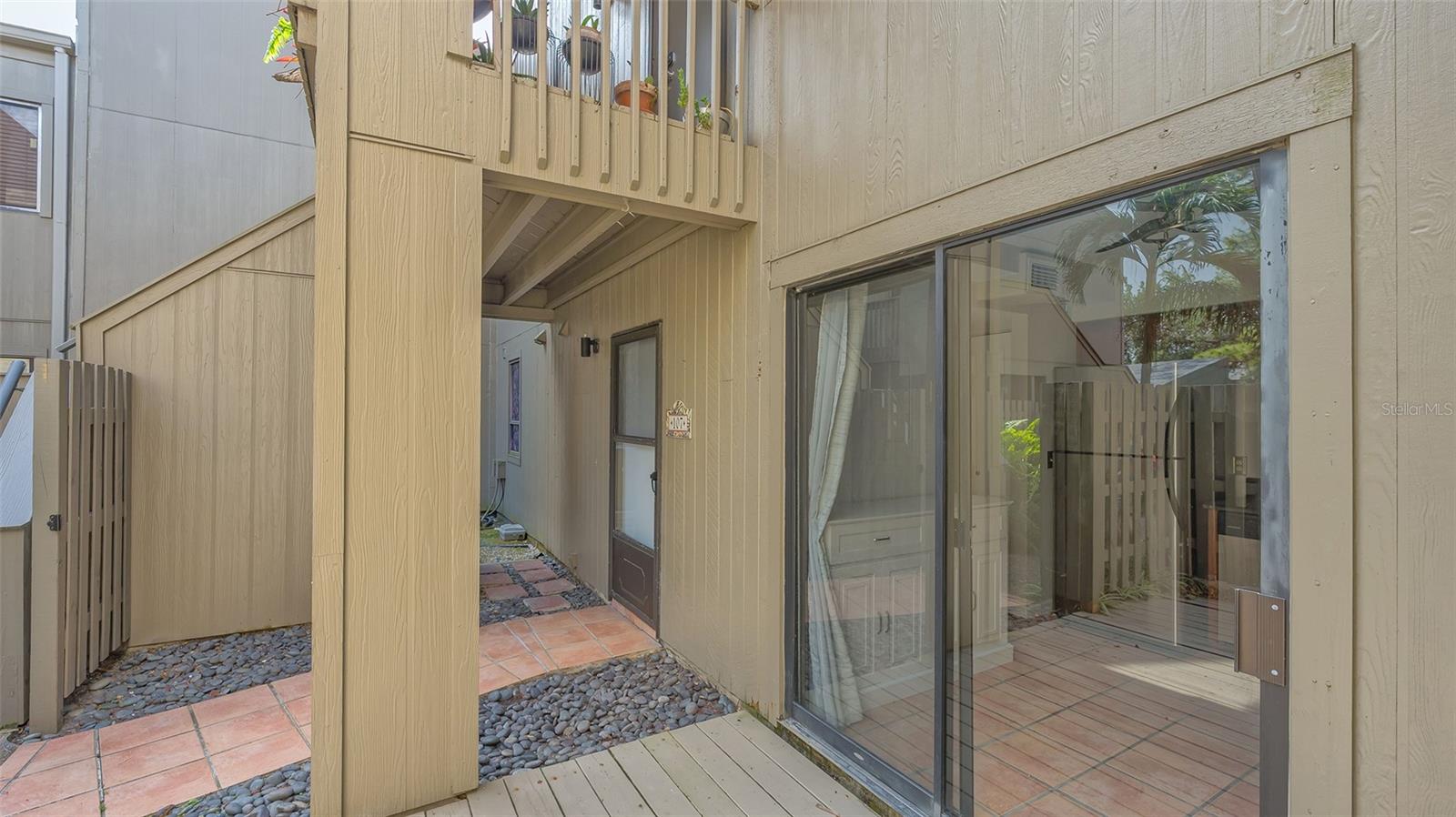 107 WOODLAND PL #107