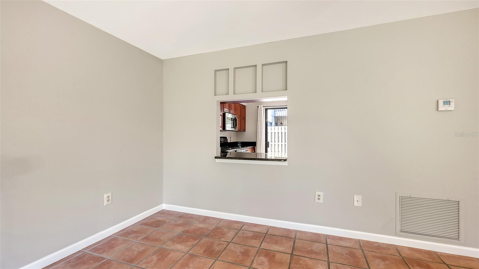 107 WOODLAND PL #107