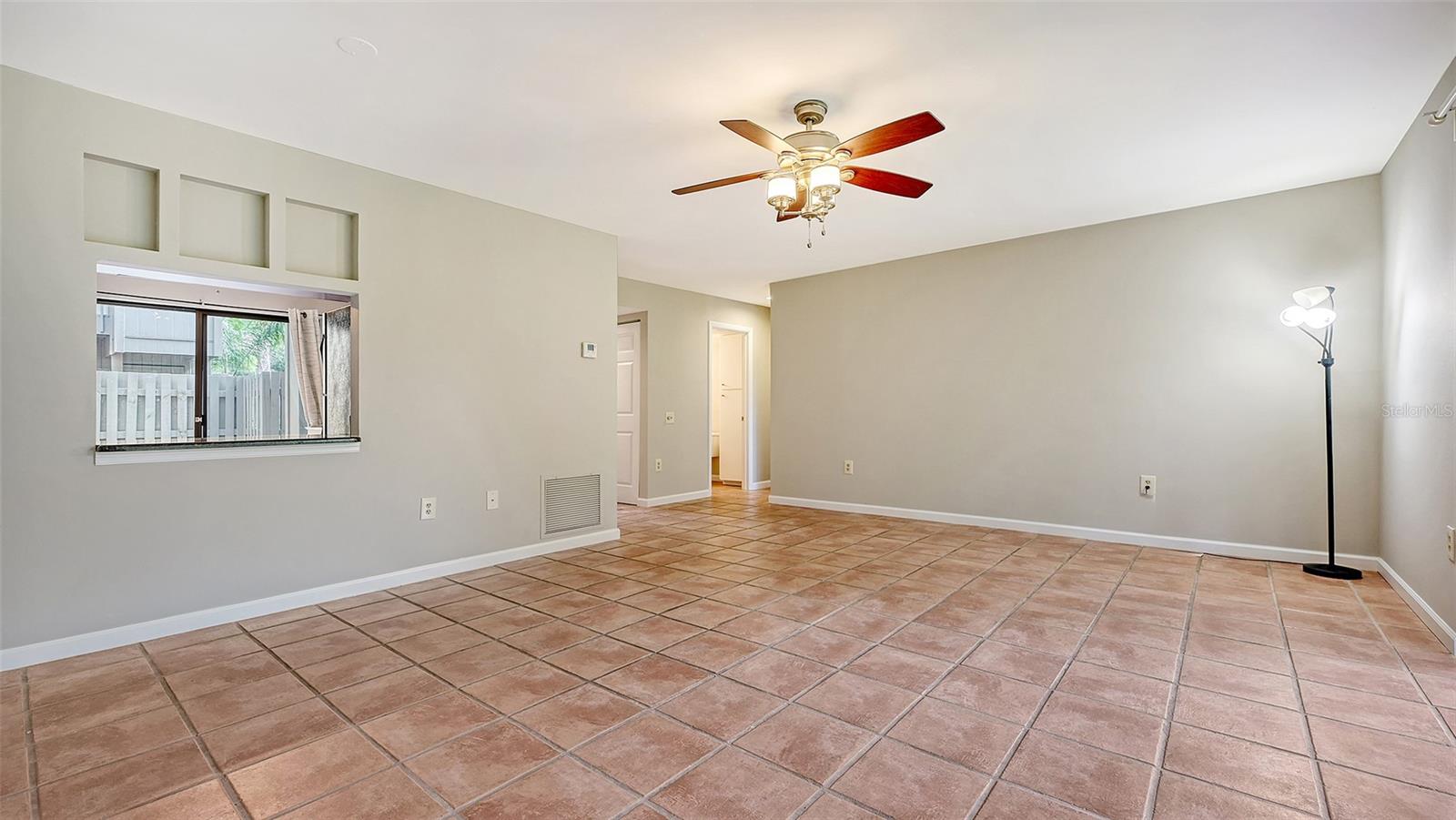 107 WOODLAND PL #107