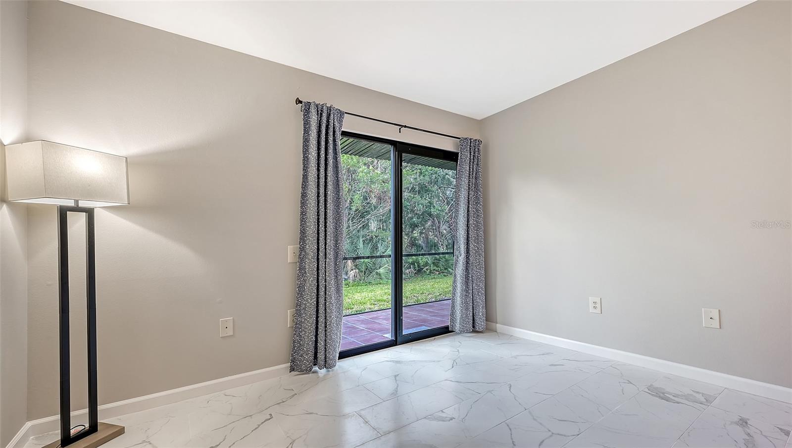 107 WOODLAND PL #107