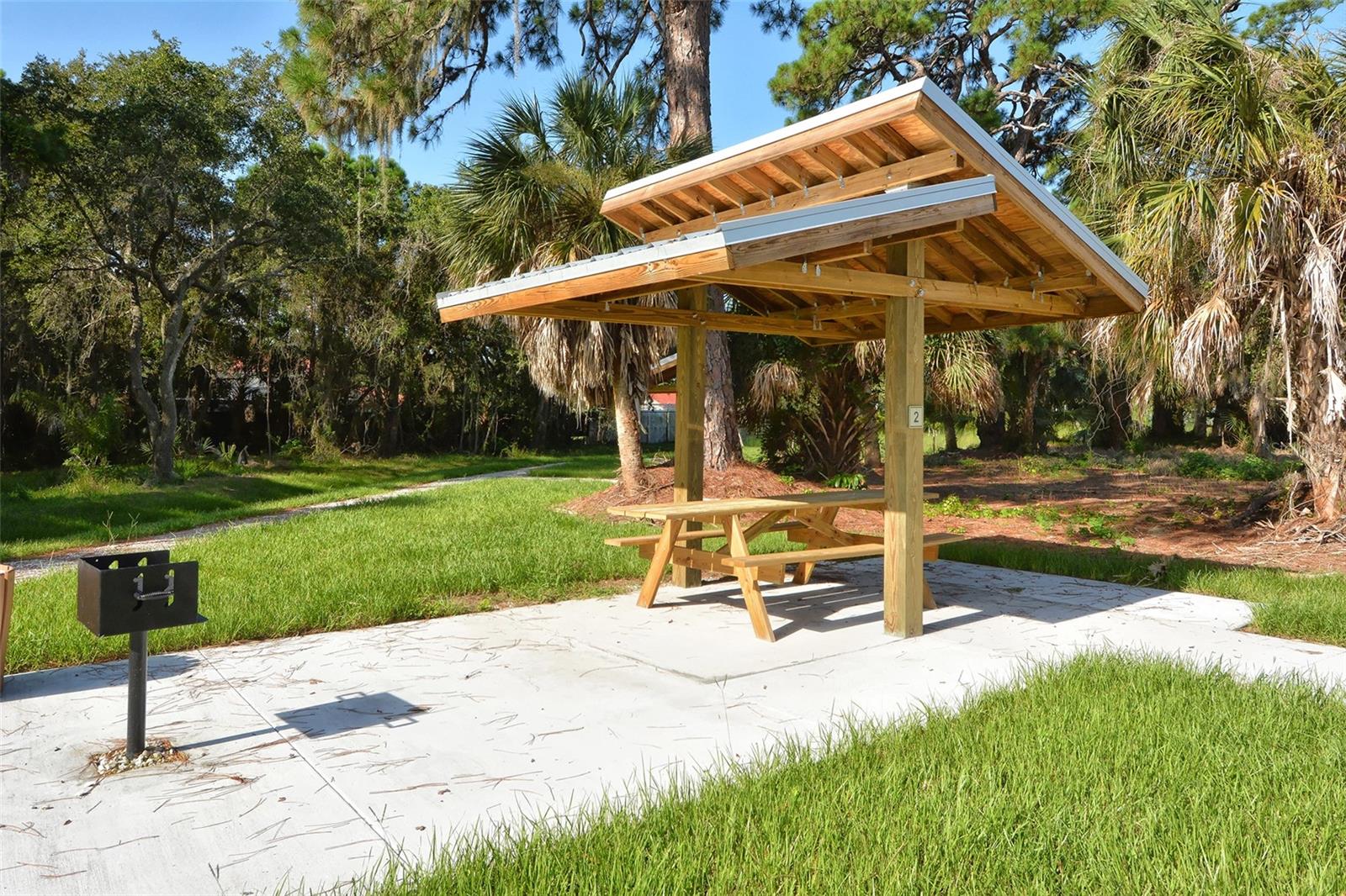 107 WOODLAND PL #107