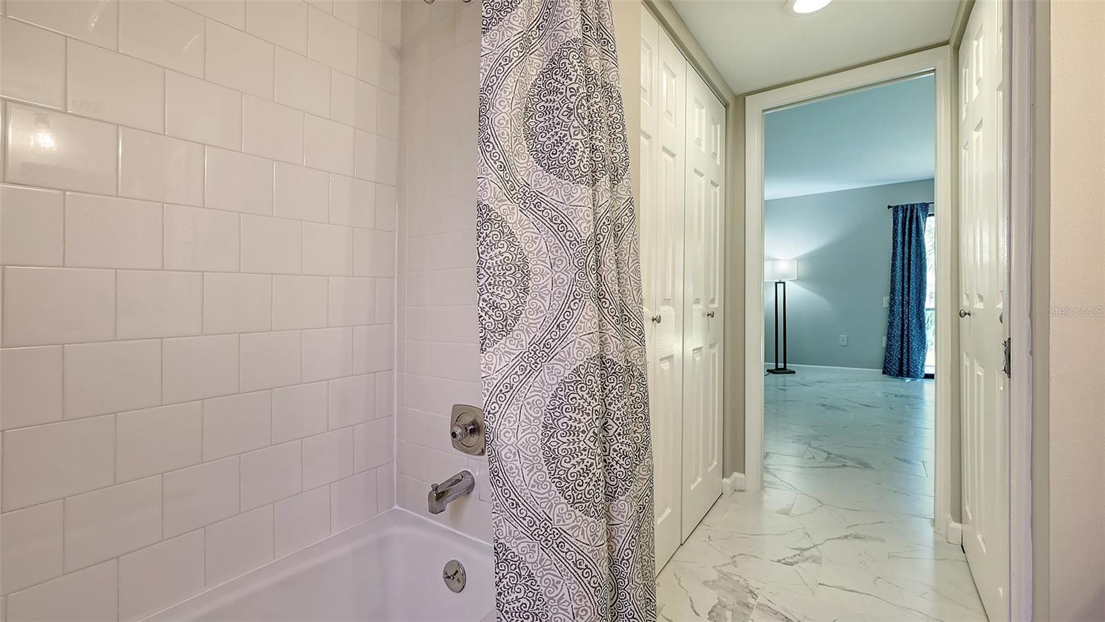 107 WOODLAND PL #107