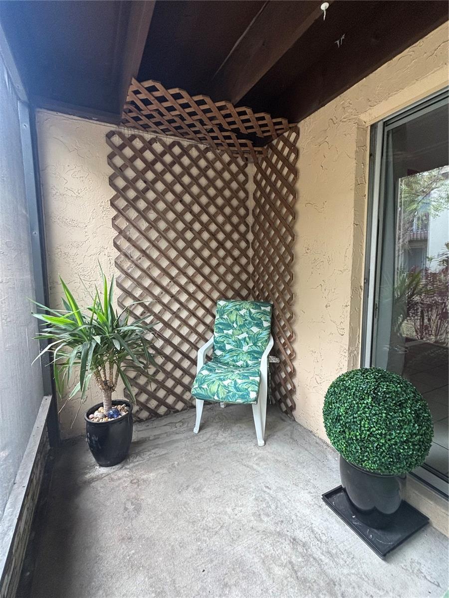 2733 HIDDEN LAKE BLVD #A