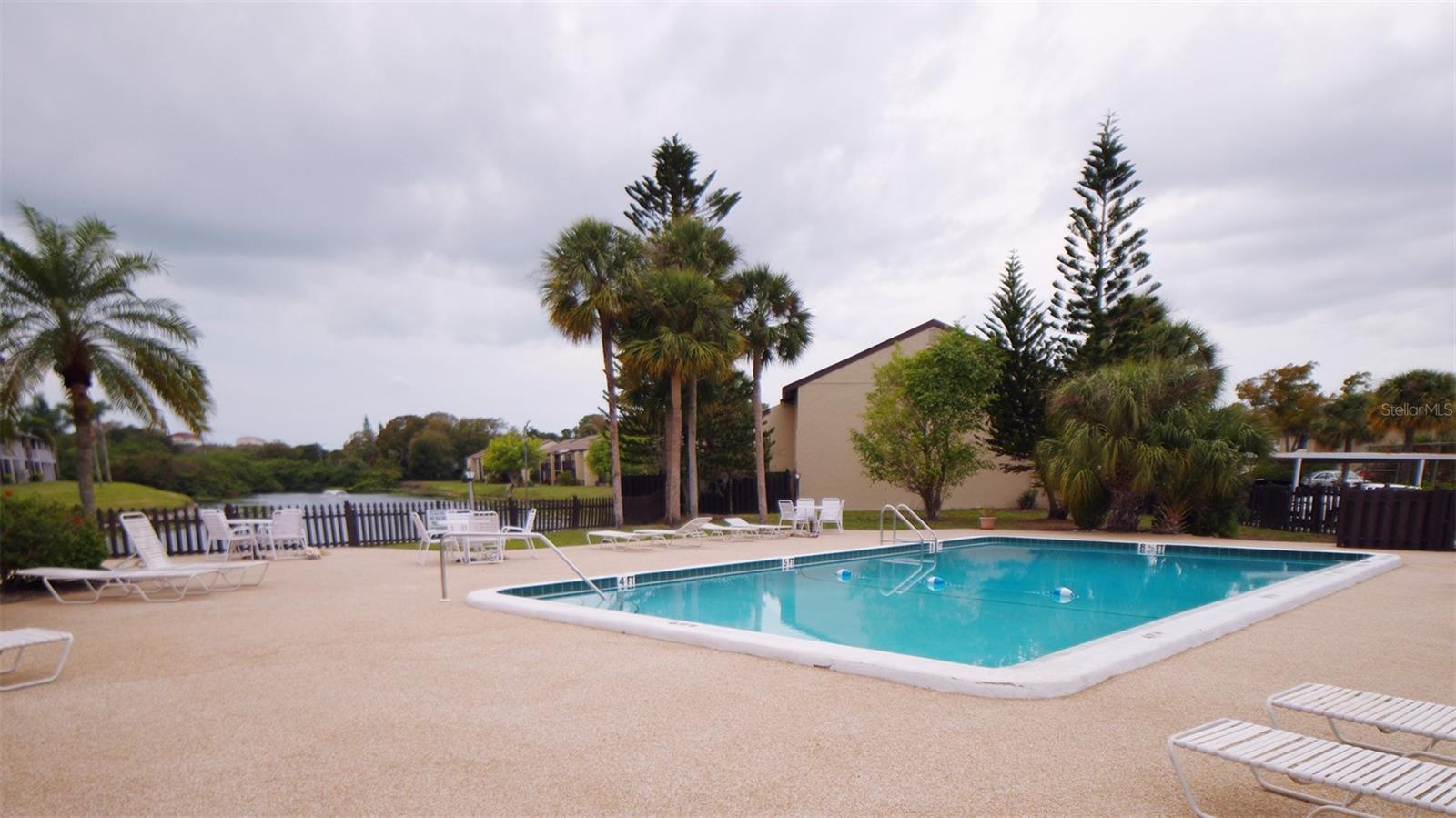 2733 HIDDEN LAKE BLVD #A