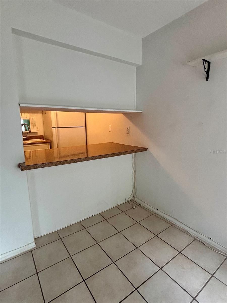 2733 HIDDEN LAKE BLVD #A