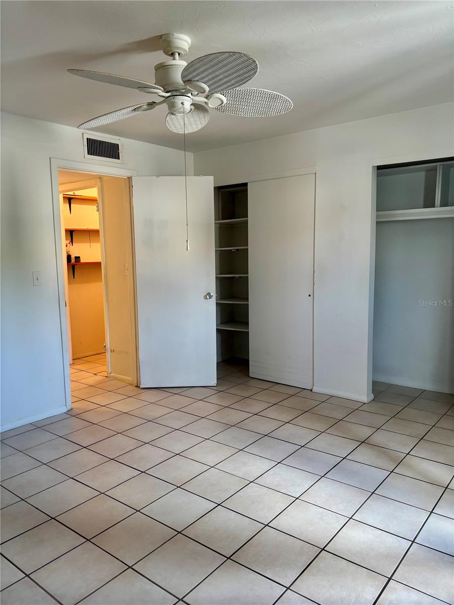 2733 HIDDEN LAKE BLVD #A