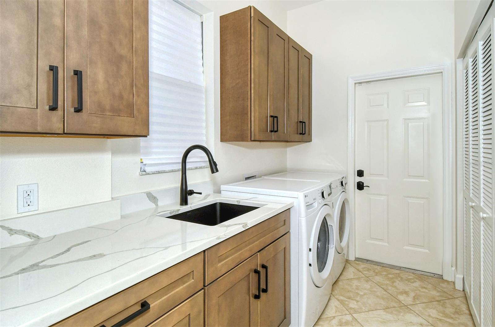 6628 SAINT JAMES XING