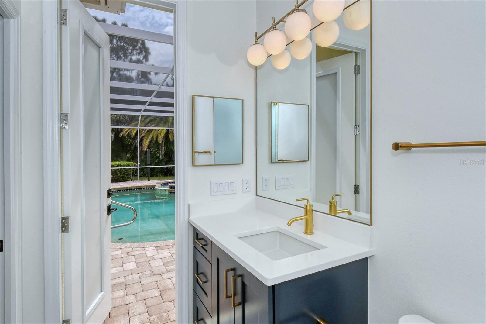 6628 SAINT JAMES XING