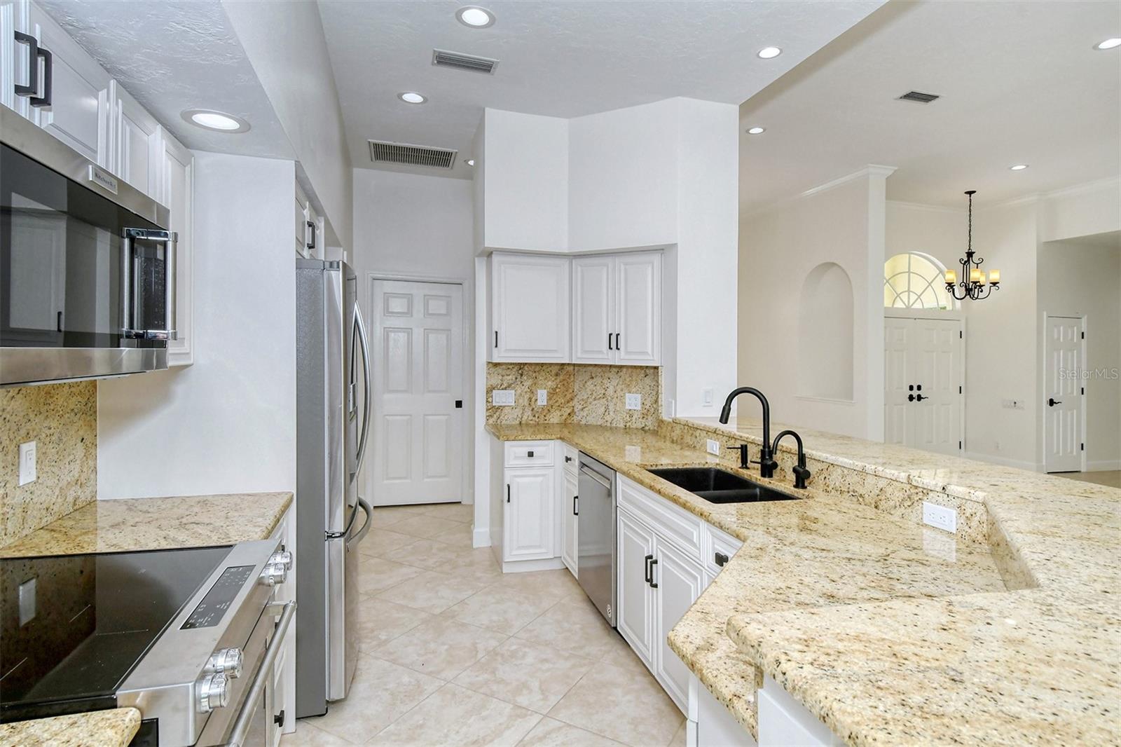 6628 SAINT JAMES XING