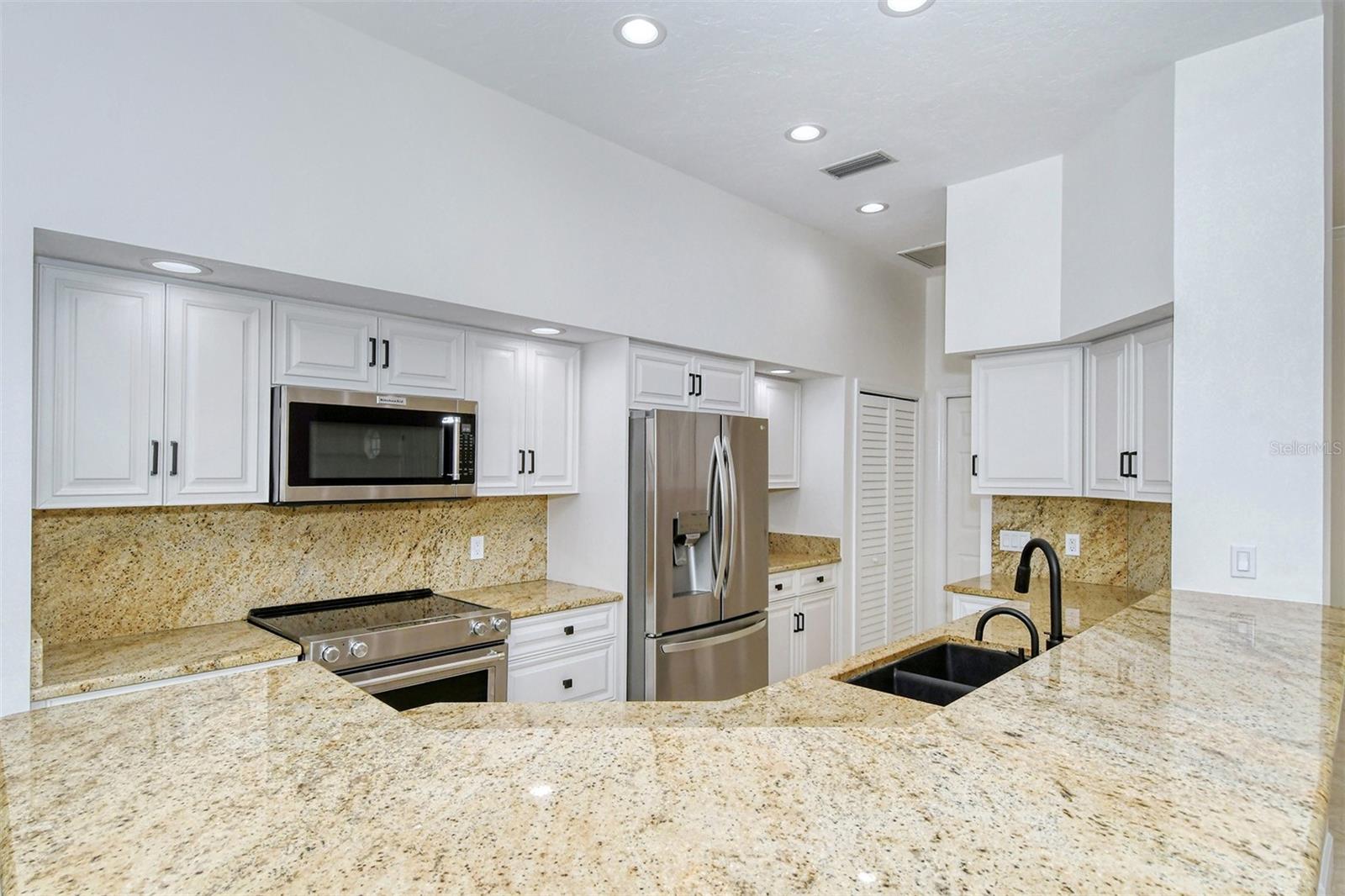 6628 SAINT JAMES XING