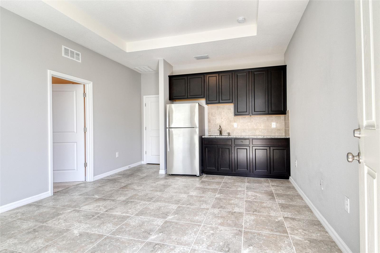 364 GRANDE VISTA BLVD