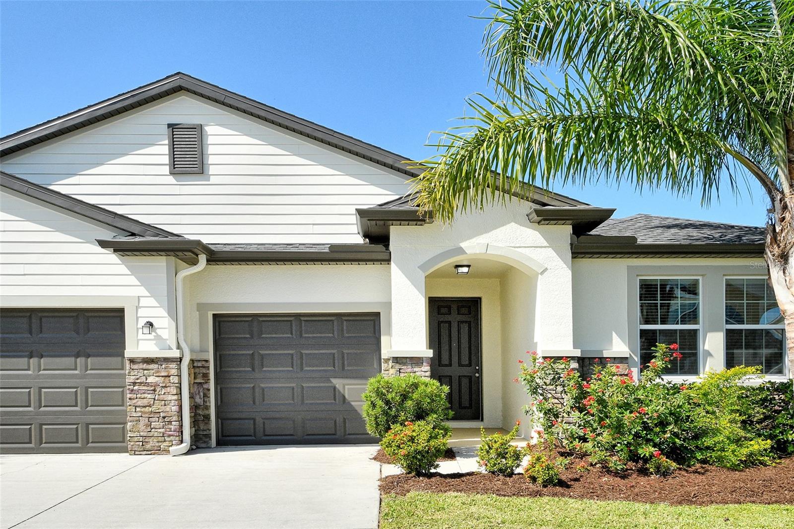 364 GRANDE VISTA BLVD