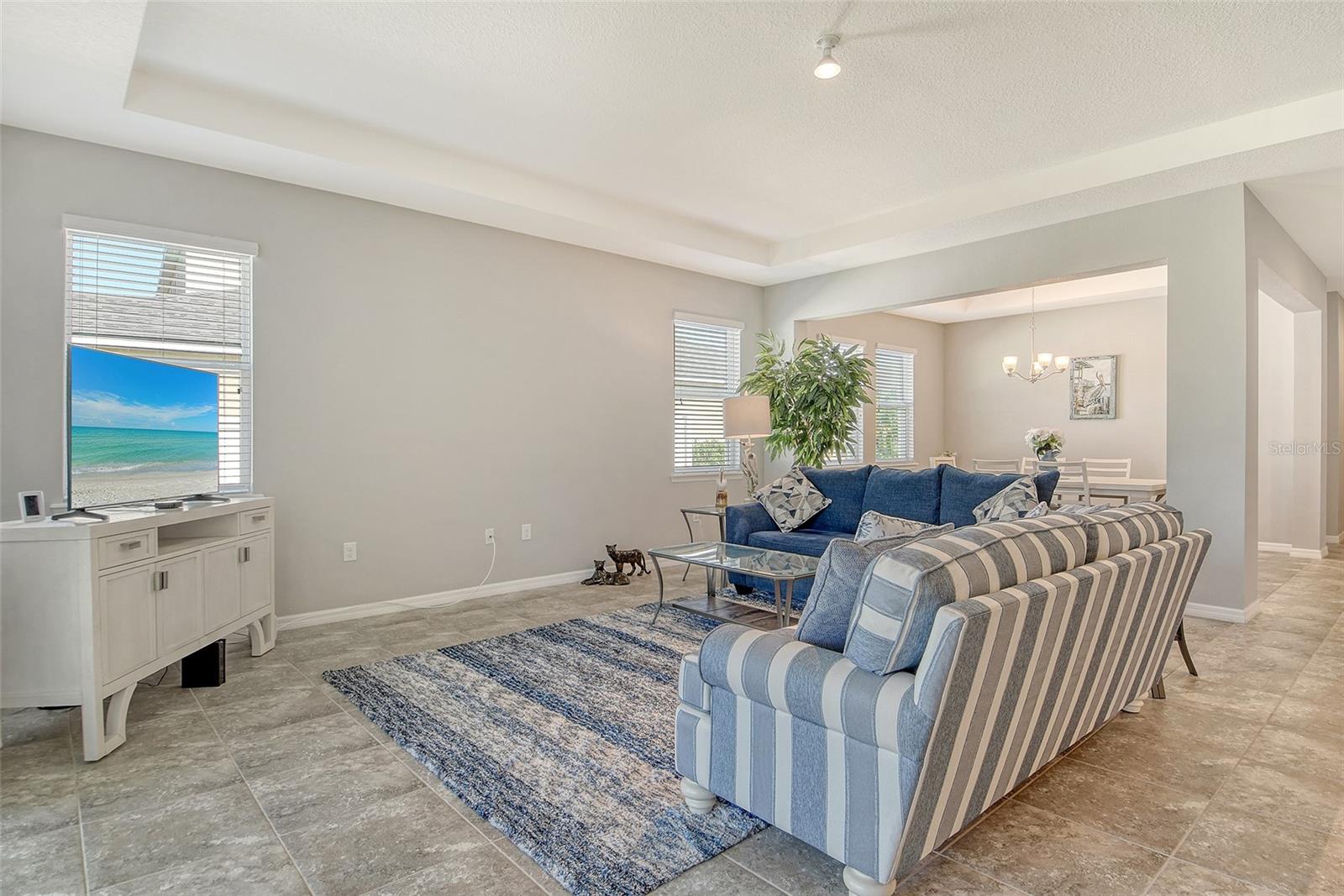 364 GRANDE VISTA BLVD