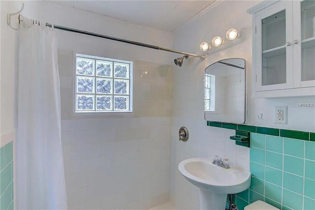 408 3RD AVE E #A, B & C