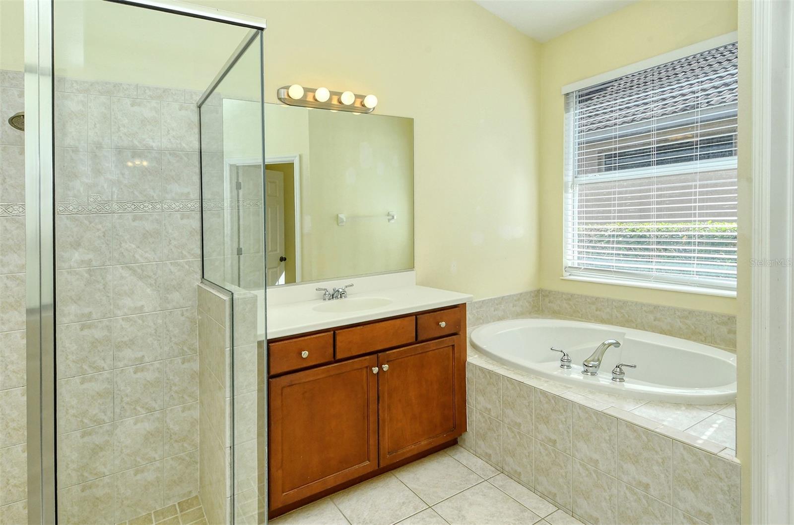 6344 ROOKERY CIR