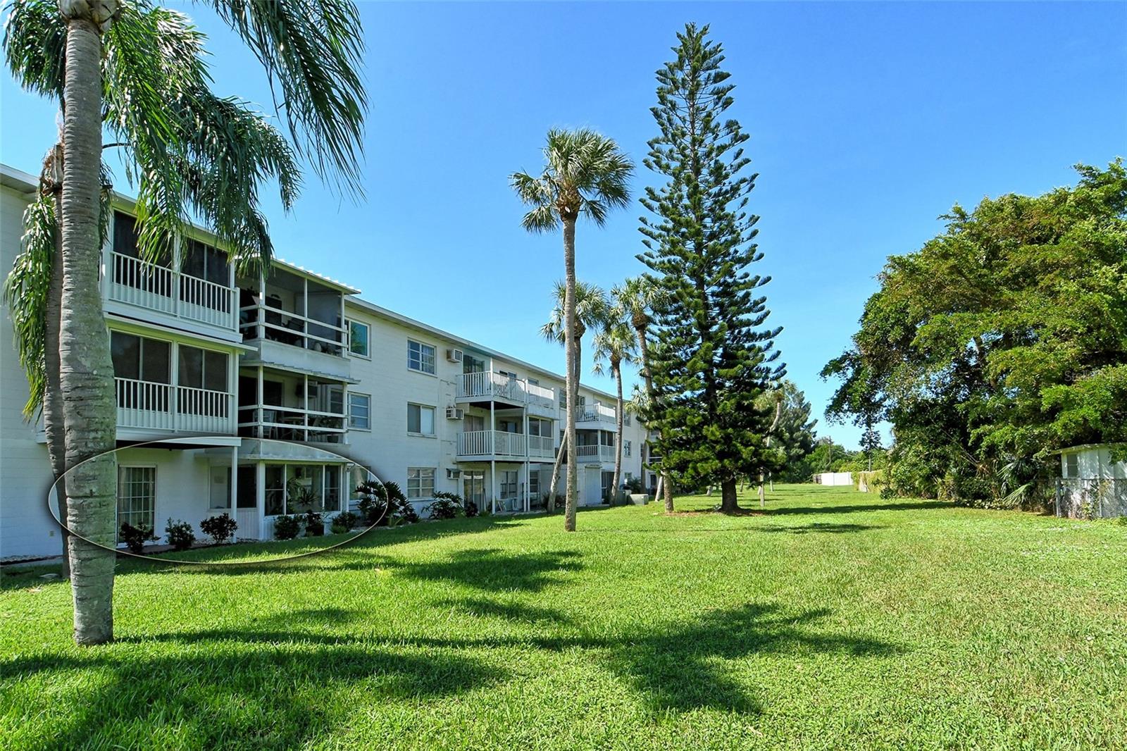 2303 CANAL DR #F7